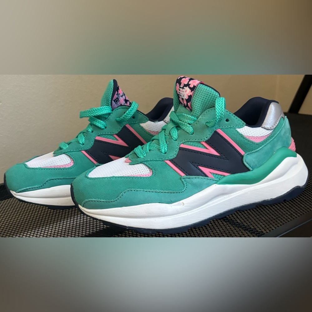 New Balance 57/40 pink and green and flowers inside. 🌸